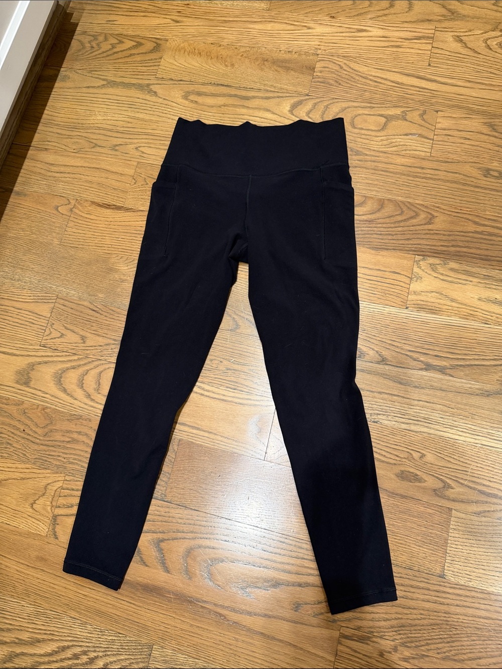 Athleta Salutation Stash Leggings